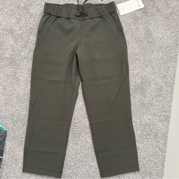 lululemon athletica Pants - Lululemon on the fly crop woven pants NWT